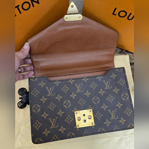 Louis Vuitton Monogram Concord Women's Handbag - Picture 8 of 17